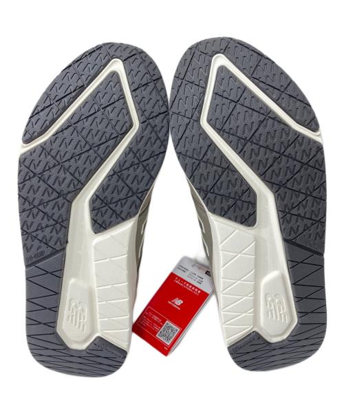NEW BALANCE（ニューバランス）NEW BALANCE (ニューバランス) ローカットスニーカー/UA900DC2 グレー サイズ:28 未使用品の古着・服飾アイテム