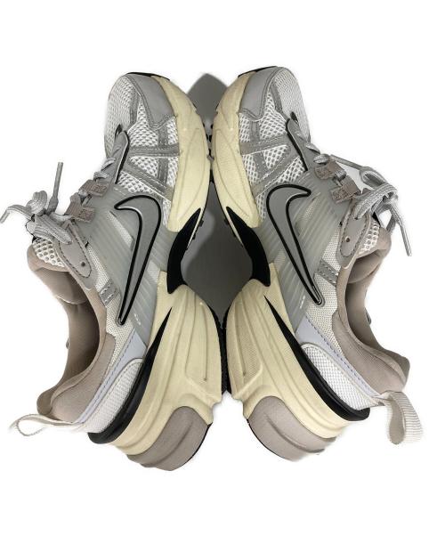 NIKE（ナイキ）NIKE (ナイキ) W V2K RUN SUMMIT /ローカットスニーカー シルバー サイズ:24の古着・服飾アイテム