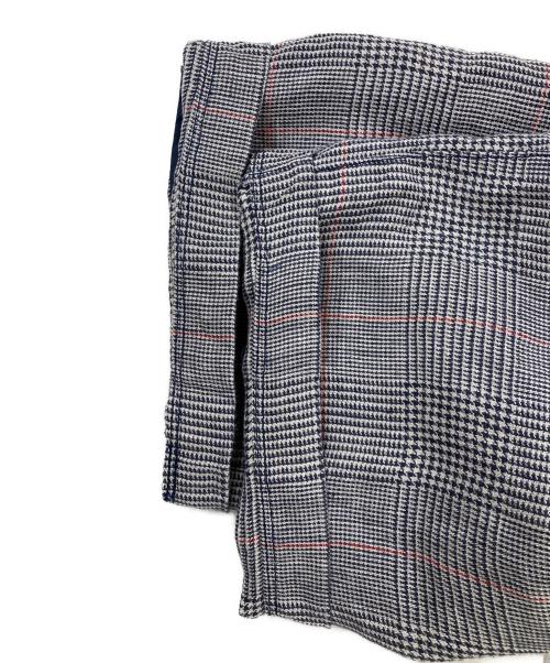 BURBERRY BLUE LABEL（バーバリー ブルー レーベル）BURBERRY BLUE LABEL (バーバリー ブルー レーベル) リネンハーフパンツ グレー サイズ:36の古着・服飾アイテム