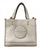 COACHコーチ）の古着「ショルダーバッグ/デンプシー トート 22 ウィズ コーチ パッチ」｜ベージュ
