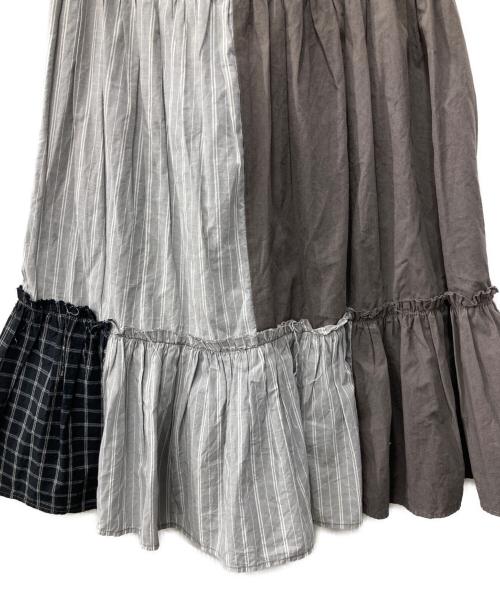 KBF（ケービーエフ）KBF (ケービーエフ) パッチワークミニキャミワンピース グレー サイズ:Freeの古着・服飾アイテム