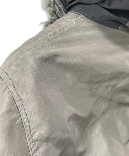 UNITED CARR（ユナイテッドカー）UNITED CARR (ユナイテッドカー) N-3B/フライトジャケット グレー サイズ:Mの古着・服飾アイテム