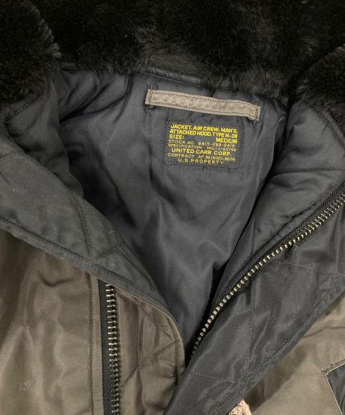 UNITED CARR（ユナイテッドカー）UNITED CARR (ユナイテッドカー) N-3B/フライトジャケット グレー サイズ:Mの古着・服飾アイテム