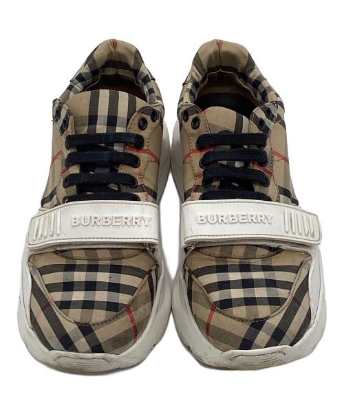 BURBERRY（バーバリー）BURBERRY (バーバリー) ノバチェック ベルトデザイン ローカットスニーカー ブラウン サイズ:40の古着・服飾アイテム