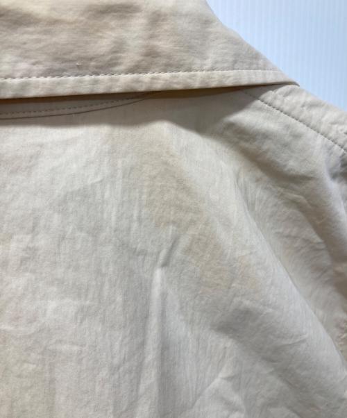 ISSEY MIYAKE（イッセイミヤケ）ISSEY MIYAKE (イッセイミヤケ) WIND COAT /ウィンドコート ベージュ サイズ:Mの古着・服飾アイテム