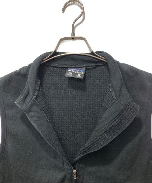Patagonia（パタゴニア）Patagonia (パタゴニア) R1 Regulator Flash Vest ブラック サイズ:タグ切れの為不明の古着・服飾アイテム