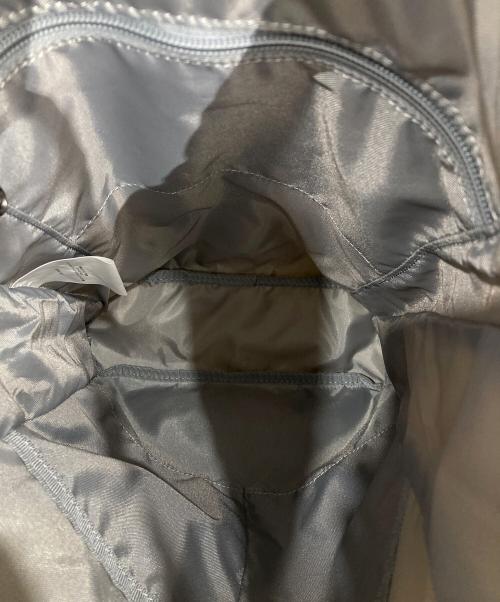 Columbia（コロンビア）Columbia (コロンビア) フリルスリングバッグ/Woolley Cove Body Bag ベージュの古着・服飾アイテム