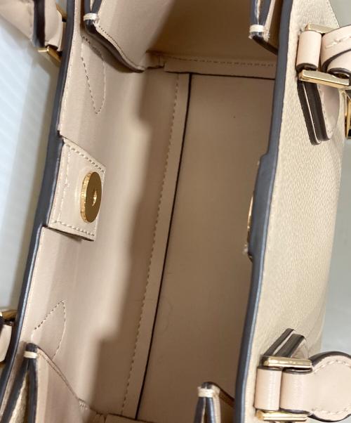 MICHAEL KORS（マイケルコース）MICHAEL KORS (マイケルコース) 2WAYショルダーバッグ ベージュの古着・服飾アイテム