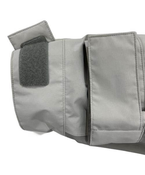 THE NORTH FACE（ザ ノース フェイス）THE NORTH FACE (ザ ノース フェイス) 2000レトロマウンテンライトジャケット グレー/フォッシルアイボリー×ストーンスラブ サイズ:Sの古着・服飾アイテム