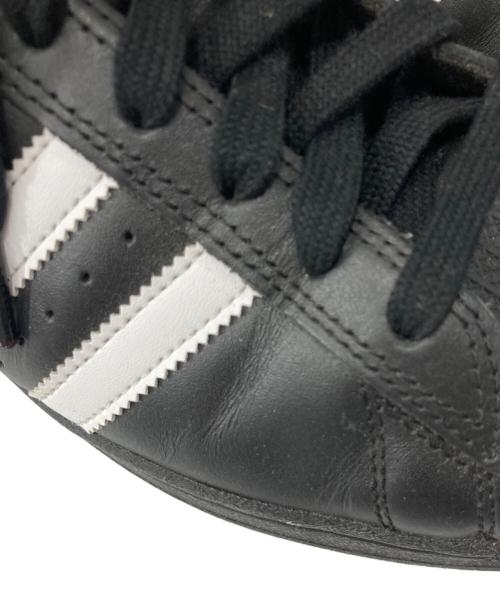 adidas（アディダス）adidas (アディダス) ローカットスニーカー ブラック サイズ:27.5の古着・服飾アイテム