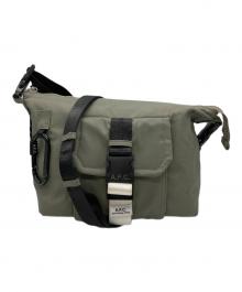 A.P.C.（アーペーセー）の古着「Trek ショルダーバッグ」｜カーキ