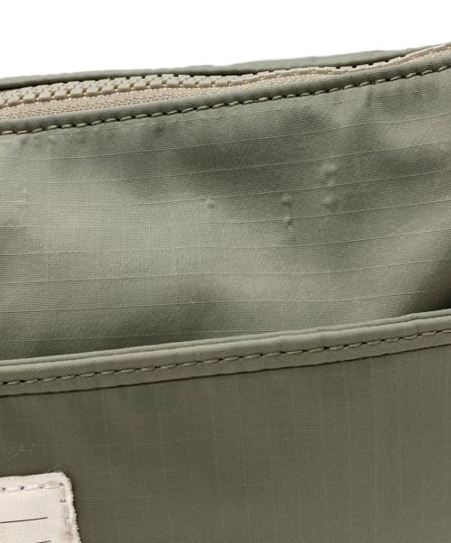 A.P.C.（アーペーセー）A.P.C. (アーペーセー) Trek ショルダーバッグ カーキの古着・服飾アイテム