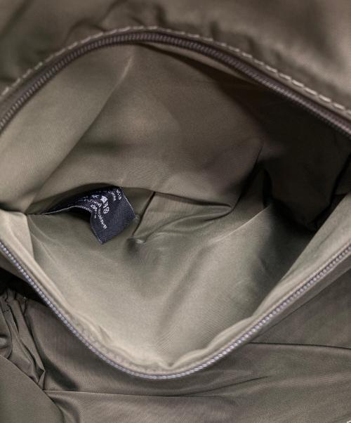 A.P.C.（アーペーセー）A.P.C. (アーペーセー) Trek ショルダーバッグ カーキの古着・服飾アイテム