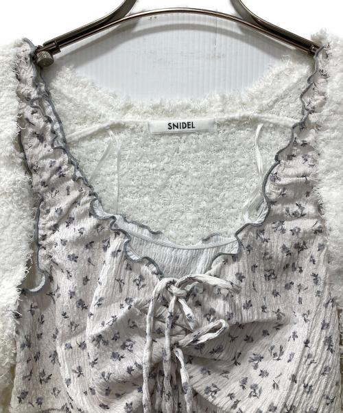 Snidel（スナイデル）Snidel (スナイデル) フラッフィーボレロカーデ&フリルキャミ ホワイト サイズ:ONE SIZEの古着・服飾アイテム