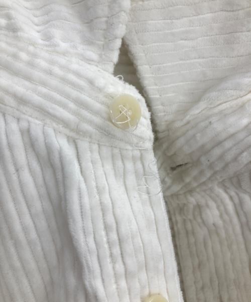universal tissu（ユニバーサルティシュ）UNIVERSAL TISSU (ユニバーサルティシュ) コーデュロイシャツ ホワイト サイズ:3の古着・服飾アイテム