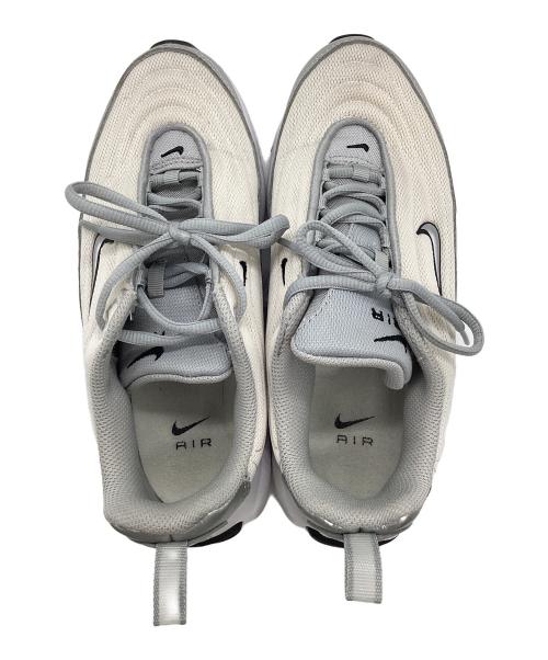 NIKE（ナイキ）NIKE (ナイキ) ローカットスニーカー/エア マックス ポータル SE 001M SILV/BLK グレー サイズ:23.0の古着・服飾アイテム