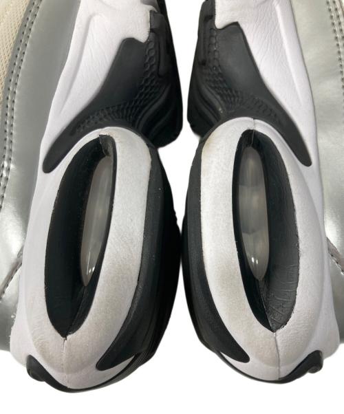 NIKE（ナイキ）NIKE (ナイキ) ローカットスニーカー/エア マックス ポータル SE 001M SILV/BLK グレー サイズ:23.0の古着・服飾アイテム