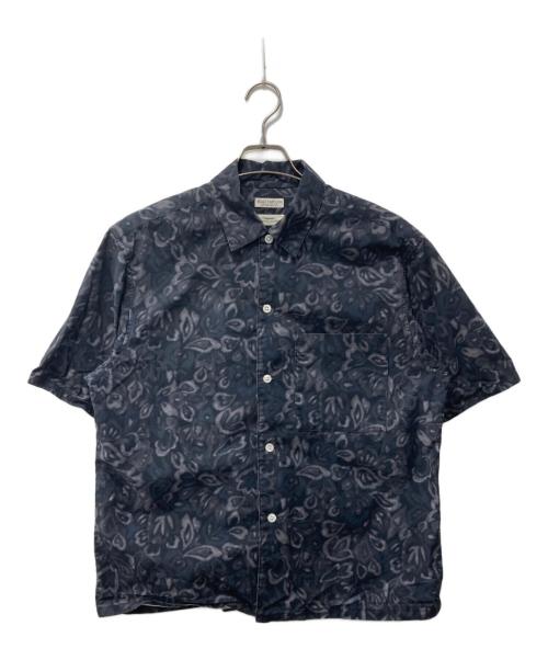 BEAUTY&YOUTH UNITED ARROWS（ビューティーアンドユースユナイテッドアローズ）BEAUTY&YOUTH UNITED ARROWS (ビューティーアンドユースユナイテッドアローズ) LONGCHAMP (ロンシャン) 別注 モノトーン フラワー グランデシャツ グレー サイズ:Sの古着・服飾アイテム