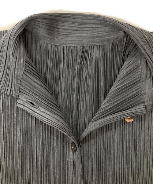 PLEATS PLEASE（プリーツプリーズ）PLEATS PLEASE (プリーツプリーズ) カーディガン/パンチングプリーツトップス グレー サイズ:３の古着・服飾アイテム