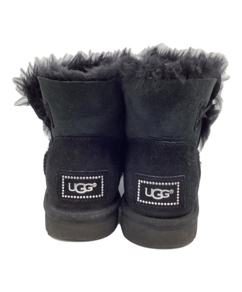 UGG（アグ）UGG (アグ) ベイリーボタン ミニ MINIムートンブーツ ブラック サイズ:23.0の古着・服飾アイテム