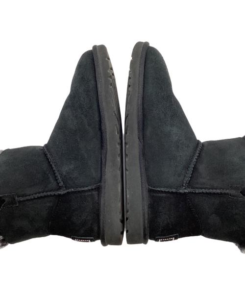 UGG（アグ）UGG (アグ) ベイリーボタン ミニ MINIムートンブーツ ブラック サイズ:23.0の古着・服飾アイテム