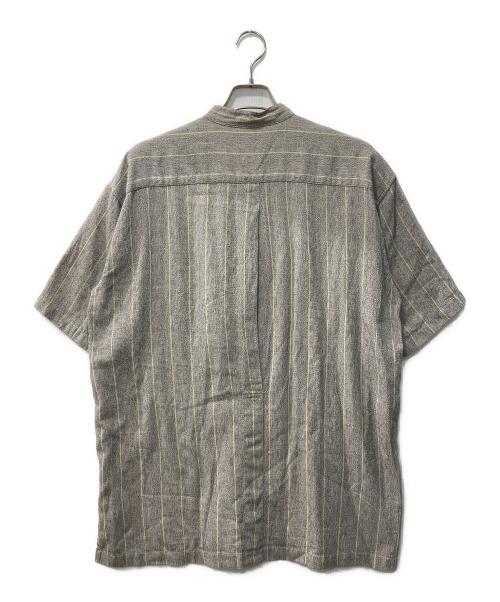 ISSEY MIYAKE（イッセイミヤケ）ISSEY MIYAKE (イッセイミヤケ) 90s/ストライプバンドカラーシャツ グレー サイズ:Lの古着・服飾アイテム