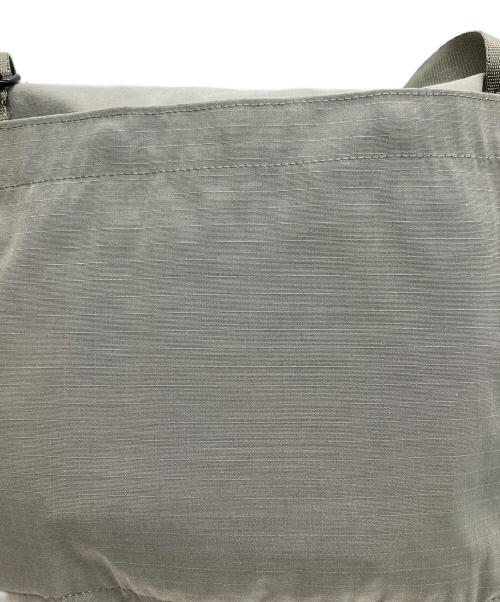 THE NORTHFACE PURPLELABEL（ザ・ノースフェイス パープルレーベル）THE NORTHFACE PURPLELABEL (ザ・ノースフェイス パープルレーベル) Mountain Wind Shoulder Bag /マウンテンウィンドショルダーバッグ カーキの古着・服飾アイテム