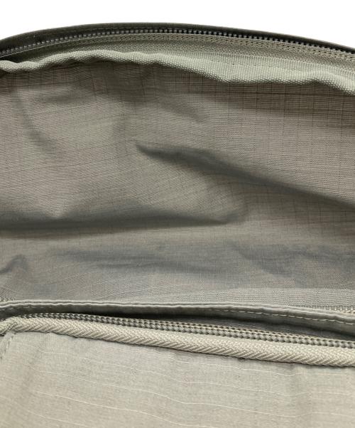 THE NORTHFACE PURPLELABEL（ザ・ノースフェイス パープルレーベル）THE NORTHFACE PURPLELABEL (ザ・ノースフェイス パープルレーベル) Mountain Wind Shoulder Bag /マウンテンウィンドショルダーバッグ カーキの古着・服飾アイテム
