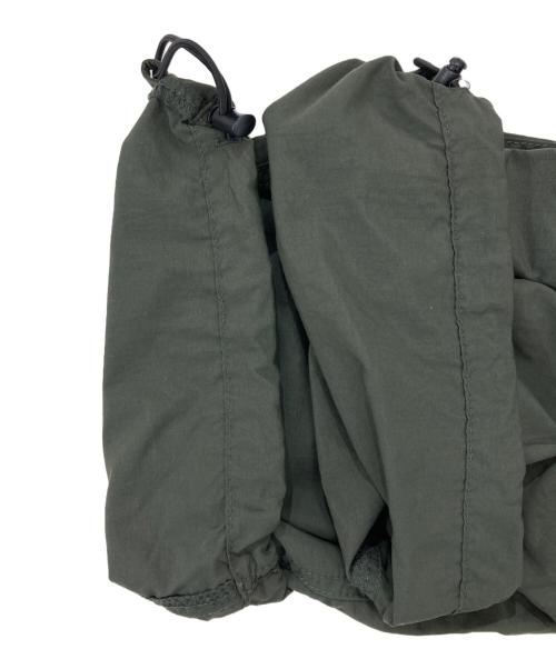 GRAMICCI（グラミチ）GRAMICCI (グラミチ) パンツ/NYLON PACKABLE TRACK PANTS オリーブ サイズ:Mの古着・服飾アイテム