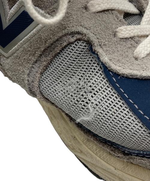 NEW BALANCE（ニューバランス）NEW BALANCE (ニューバランス) スニーカー/M2002REL グレー サイズ:283の古着・服飾アイテム