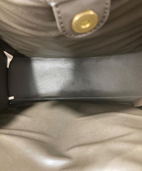 CHARLES & KEITH（チャールズアンドキース）CHARLES & KEITH (チャールズアンドキース) サンサ クラシックダブルハンドルトートバッグ ブラウンの古着・服飾アイテム
