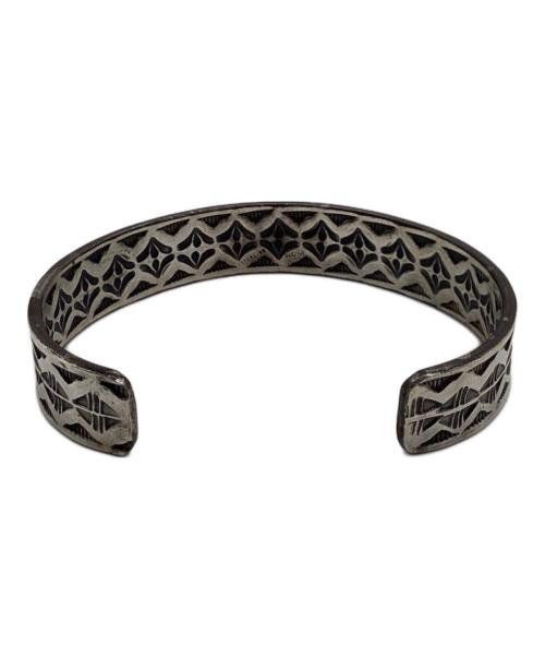 Navajo（ナバホ）NAVAJO (ナバホ) ナバホ族/STERLINGバングル/HRM シルバー（色）の古着・服飾アイテム