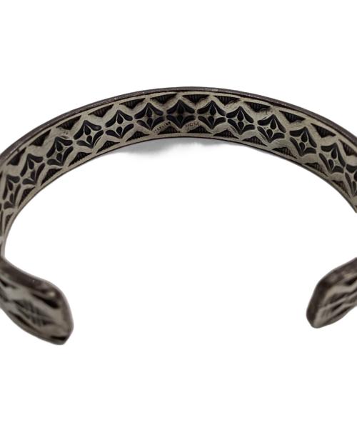 Navajo（ナバホ）NAVAJO (ナバホ) ナバホ族/STERLINGバングル/HRM シルバー（色）の古着・服飾アイテム