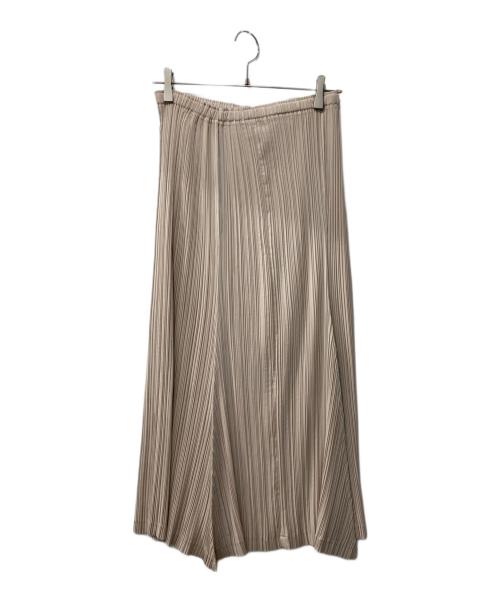 ISSEY MIYAKE FETE（イッセイミヤケフェット）ISSEY MIYAKE FETE (イッセイミヤケフェット) プリーツスカート ベージュ サイズ:3の古着・服飾アイテム