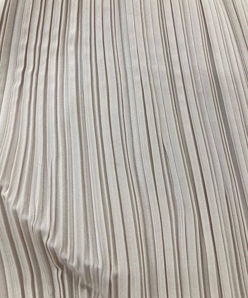 ISSEY MIYAKE FETE（イッセイミヤケフェット）ISSEY MIYAKE FETE (イッセイミヤケフェット) プリーツスカート ベージュ サイズ:3の古着・服飾アイテム