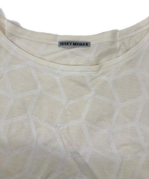 ISSEY MIYAKE（イッセイミヤケ）ISSEY MIYAKE (イッセイミヤケ) 幾何学模様カットソー ベージュ サイズ:3の古着・服飾アイテム
