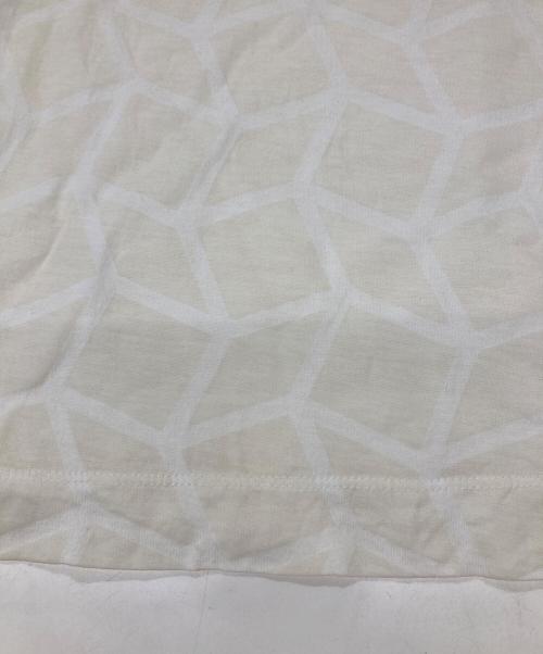 ISSEY MIYAKE（イッセイミヤケ）ISSEY MIYAKE (イッセイミヤケ) 幾何学模様カットソー ベージュ サイズ:3の古着・服飾アイテム