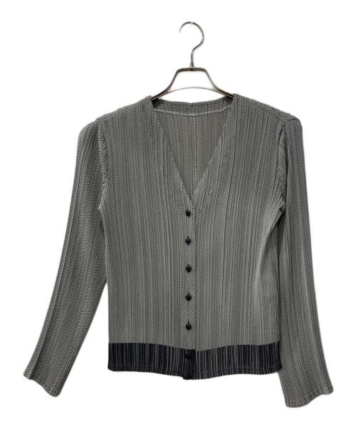 ISSEY MIYAKE FETE（イッセイミヤケフェット）ISSEY MIYAKE FETE (イッセイミヤケフェット) プリーツカーディガン グレー サイズ:2の古着・服飾アイテム