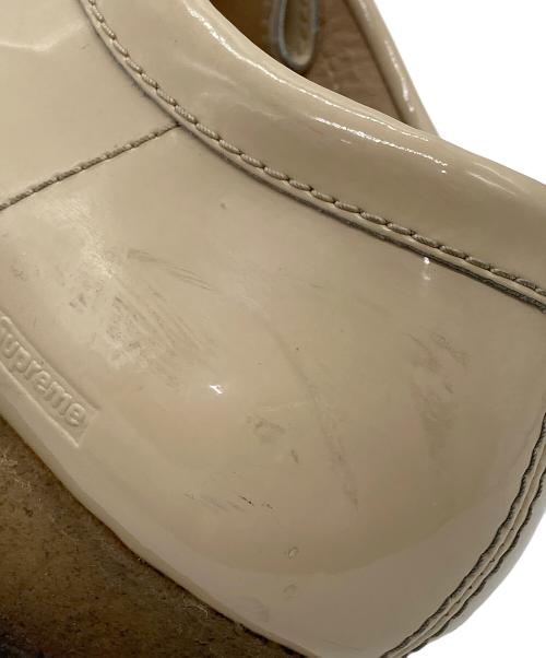 CLARKS（クラークス）CLARKS (クラークス) SUPREME (シュプリーム) ローカットスニーカー/Patent Leather Wallabee / パテントレザーワラビー ベージュ サイズ:25.5cmの古着・服飾アイテム