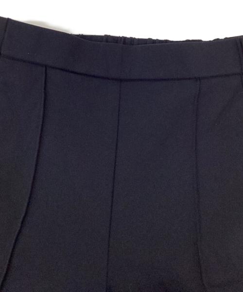 YORI（ヨリ）YORI (ヨリ) ピンタックストレッチパンツ ブラック サイズ:34の古着・服飾アイテム