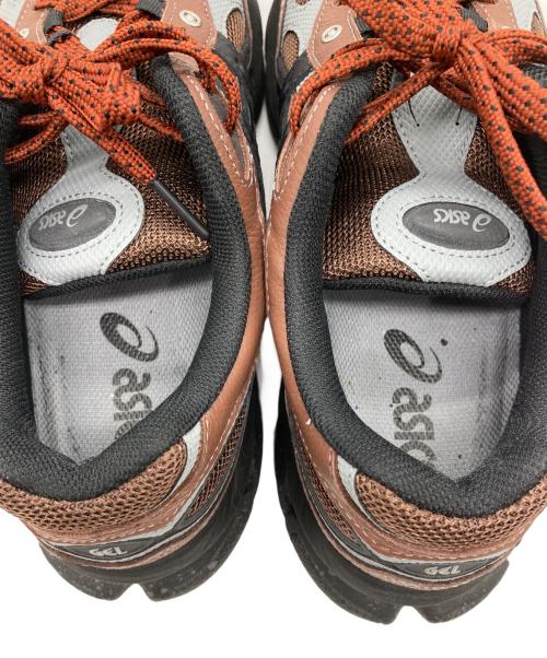 asics（アシックス）asics (アシックス) ローカットスニーカー/GEL-NYC 2.0 SSHS ブラウン サイズ:27.5cmの古着・服飾アイテム