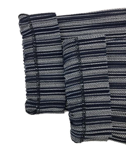 HOMME PLISSE ISSEY MIYAKE（オム プリッセ イッセイ ミヤケ）HOMME PLISSE ISSEY MIYAKE (オム プリッセ イッセイ ミヤケ) カラミ織りプリーツストレートパンツ ブラック サイズ:１の古着・服飾アイテム