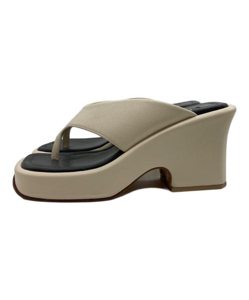 UNTISHOLD（アンチショルド）UNTISHOLD (アンチショルド) トングサンダル ベージュ サイズ:38の古着・服飾アイテム