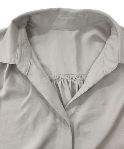 LAUTRE AMONT（ロートレアモン）LAUTRE AMONT (ロートレアモン) 【ラクする美人服】スキッパーブラウス ベージュ サイズ:38の古着・服飾アイテム