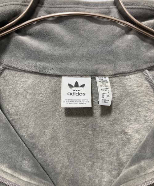 adidas（アディダス）adidas (アディダス) トラックジャケット/ベルベット オーバーサイズ トラックトップ グレー サイズ:Lの古着・服飾アイテム