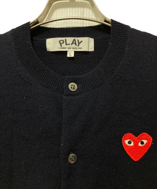 PLAY COMME des GARCONS（プレイコムデギャルソン）PLAY COMME des GARCONS (プレイコムデギャルソン) ハートワッペンクルーネックカーディガン ネイビー サイズ:Lの古着・服飾アイテム