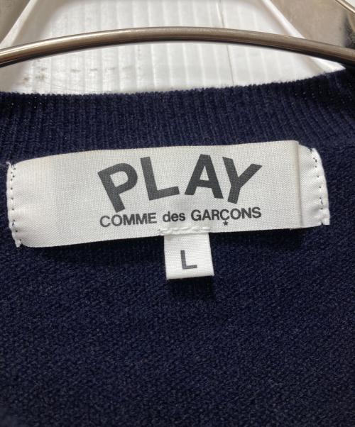 PLAY COMME des GARCONS（プレイコムデギャルソン）PLAY COMME des GARCONS (プレイコムデギャルソン) ハートワッペンクルーネックカーディガン ネイビー サイズ:Lの古着・服飾アイテム