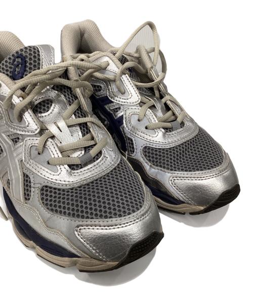 asics（アシックス）asics (アシックス) ローカットスニーカー/GEL-NYC シルバー サイズ:26の古着・服飾アイテム