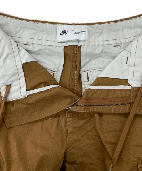 NIKE（ナイキ）NIKE (ナイキ) カーゴパンツ/ AS M SB KEARNY CARGO PANT ブラウン サイズ:32の古着・服飾アイテム