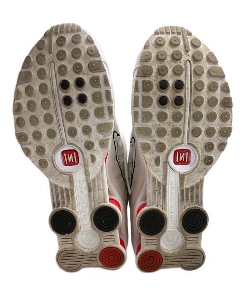 NIKE（ナイキ）NIKE (ナイキ) ローカットスニーカー/NIKE W SHOX R4 ホワイト サイズ:25の古着・服飾アイテム